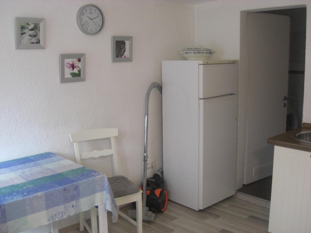 Ferienwohnung Roxana Gräfrath Zimmer foto